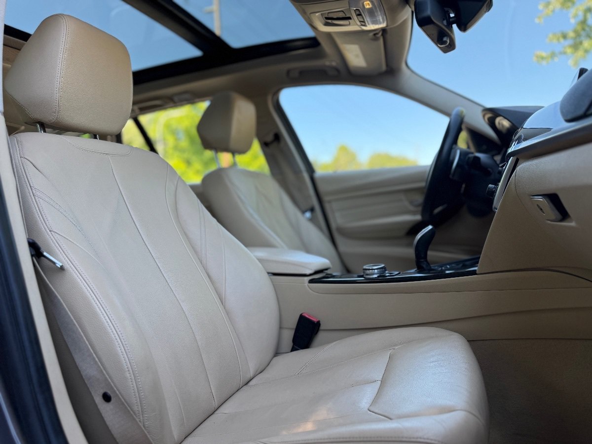 Used 2014 BMW 328i xDrive Wagon AWD/4WD image 16