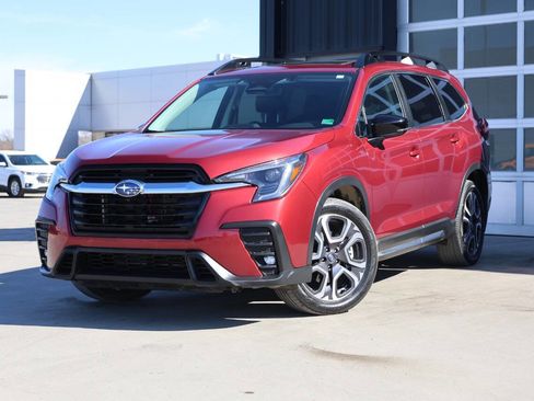 Used 2024 Subaru Ascent Limited w/ Technology Package image 3