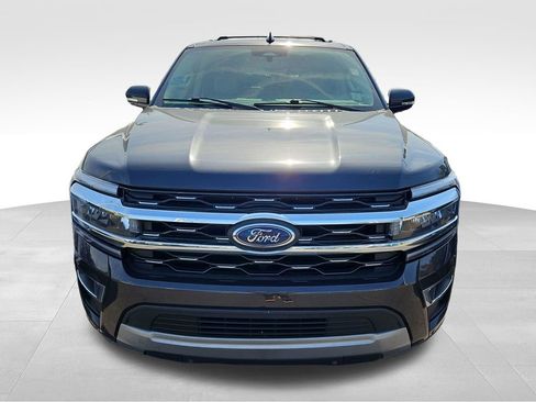 Used 2024 Ford Expedition Limited image 2