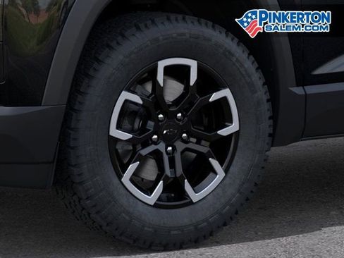 New 2025 Chevrolet Equinox ACTIV w/ Safety and Technology Package AWD/4WD image 9
