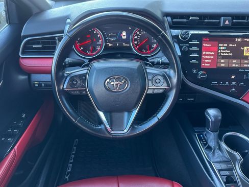 Used 2020 Toyota Camry XSE image 18