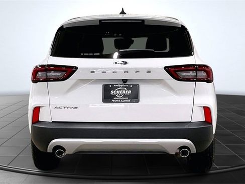 Used 2024 Ford Escape Active w/ Cold Weather Package image 4