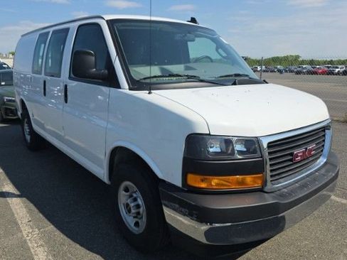 Used 2024 GMC Savana 2500 w/ Driver Convenience Package RWD image 4