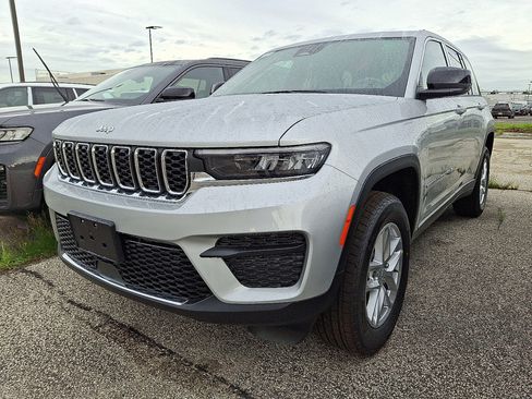 New 2026 Jeep Grand Cherokee Laredo X AWD/4WD image 1