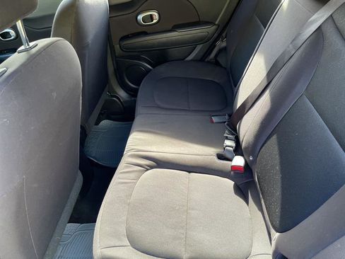 Used 2016 Kia Soul image 10