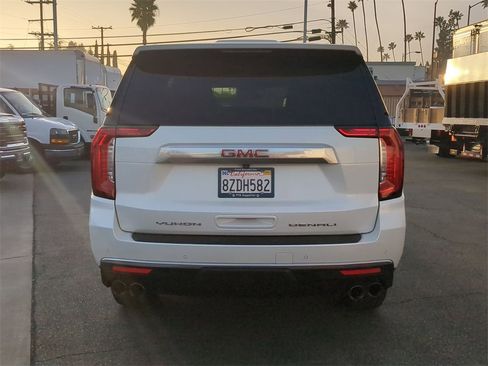 Certified 2022 GMC Yukon Denali image 5