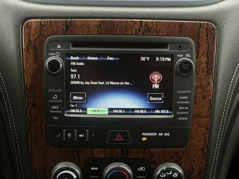 Used 2014 Chevrolet Traverse LT image 12