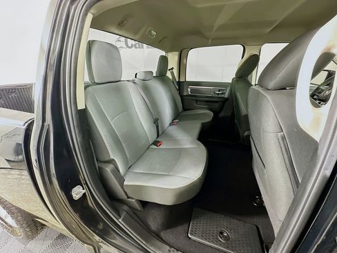 Used 2021 RAM 1500 Classic SLT RWD image 32