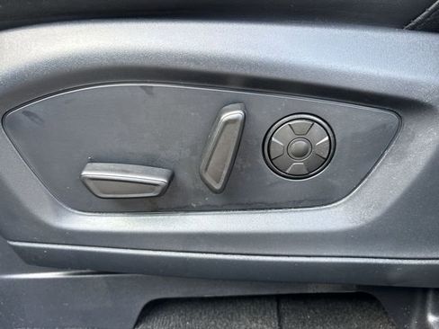 Certified 2025 Ford Explorer ST image 12