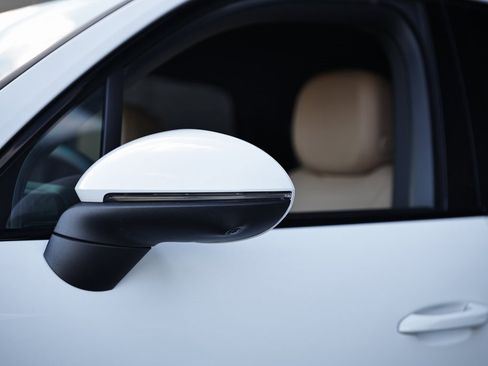 Certified 2025 Porsche Cayenne w/ Premium Package Plus image 12