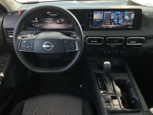 New 2026 Nissan Sentra SV w/ Floor Mat Package FWD image 9