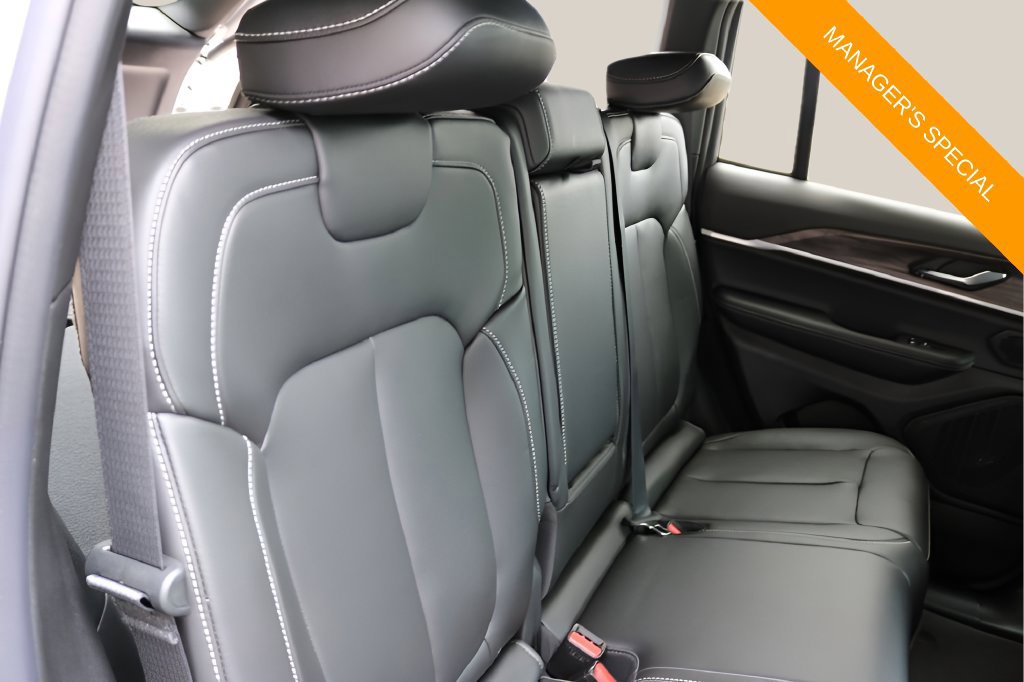 New 2026 Jeep Grand Cherokee Limited RWD image 62
