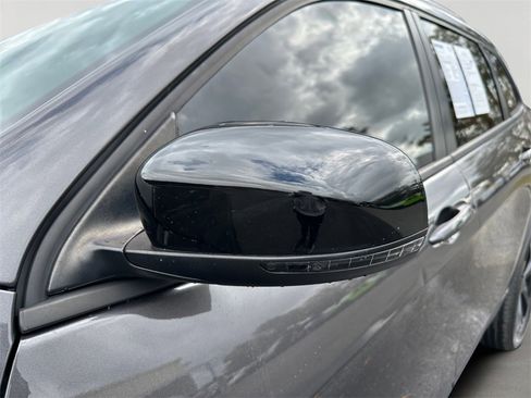 Used 2023 Jeep Cherokee Altitude Lux w/ Lux Elite Package image 11