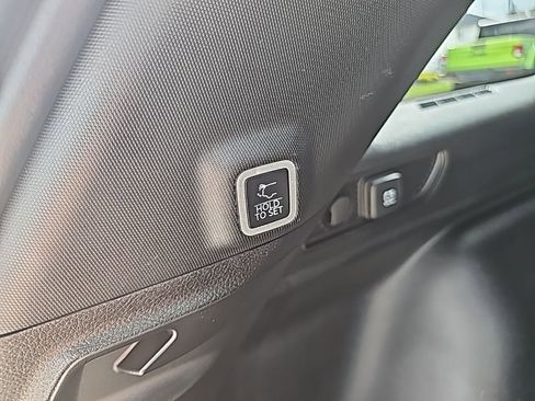 Used 2025 Jeep Grand Cherokee Laredo w/ Luxury Tech Group I image 21