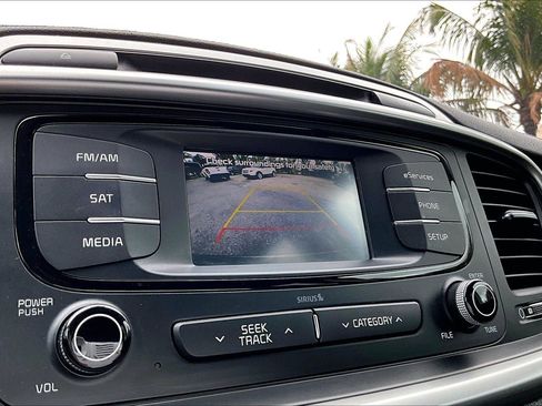 Used 2016 Kia Sorento FWD w/ LX Convenience Package image 14