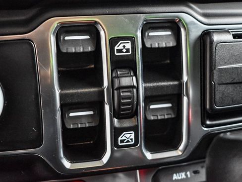 Used 2021 Jeep Wrangler Unlimited Rubicon 4xe w/ Steel Bumper Group image 19