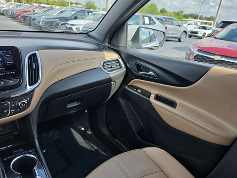 Certified 2024 Chevrolet Equinox Premier FWD image 11