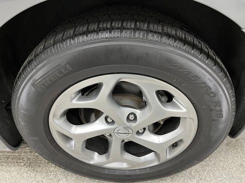 Used 2023 Chrysler Pacifica Limited FWD image 14
