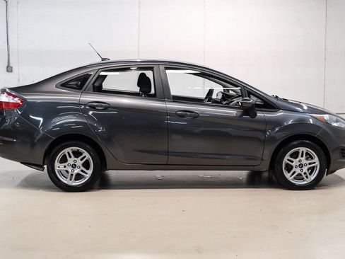 Used 2019 Ford Fiesta SE FWD image 7