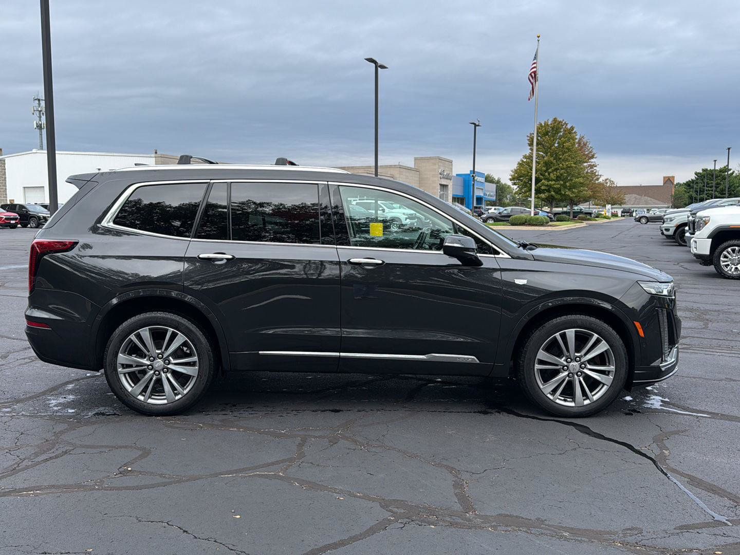Used 2020 Cadillac XT6 Premium Luxury FWD image 6