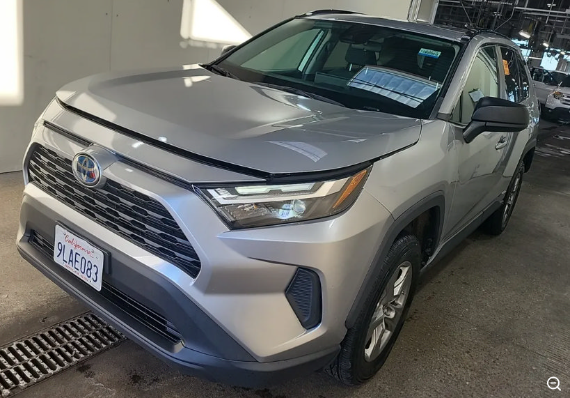 Used 2024 Toyota RAV4 LE AWD/4WD image 1