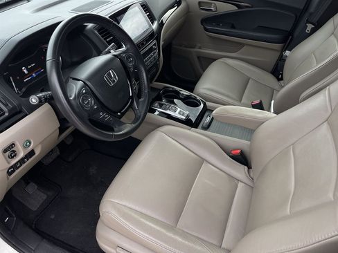Used 2018 Honda Pilot Touring image 10