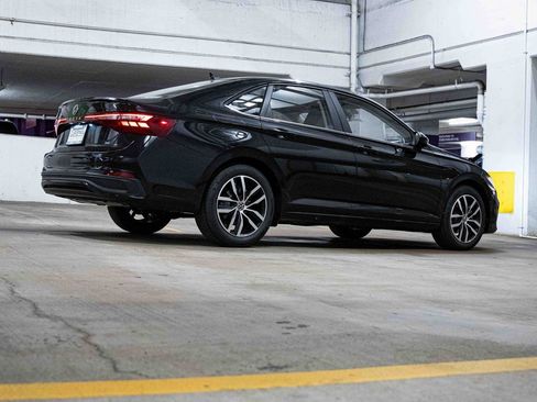 New 2026 Volkswagen Jetta SE image 7