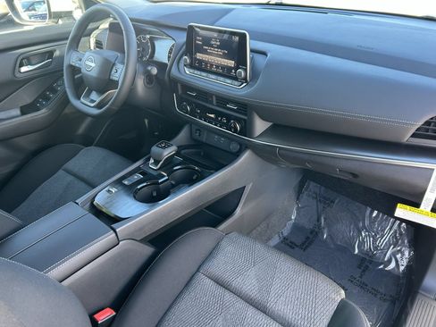 New 2026 Nissan Rogue SV FWD image 8