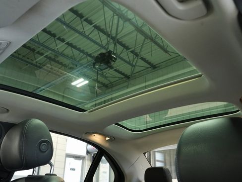 Used 2016 Mercedes-Benz C 300 4MATIC Sedan image 36