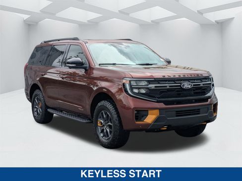 New 2027 Ford Expedition Tremor w/ Driver's Package AWD/4WD image 3