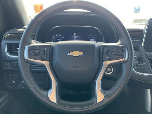 Used 2024 Chevrolet Suburban Premier image 11