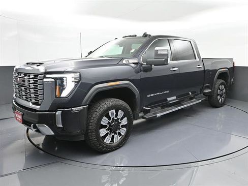 Used 2024 GMC Sierra 2500 Denali w/ Max Trailering Package image 1