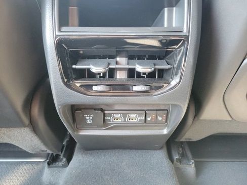 Used 2023 Jeep Grand Cherokee Limited AWD/4WD image 20