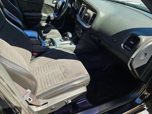 Used 2018 Dodge Charger R/T image 18