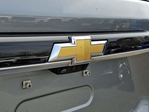 Used 2023 Chevrolet Traverse Premier AWD/4WD image 37