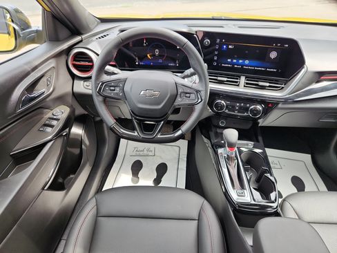 Used 2024 Chevrolet Trax RS w/ Sunroof Package image 38