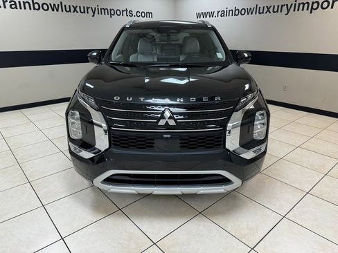 Used 2024 Mitsubishi Outlander 4WD Plug-In Hybrid image 2