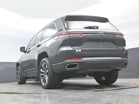 Used 2022 Jeep Grand Cherokee Overland w/ Advanced Protech Group III AWD/4WD image 23