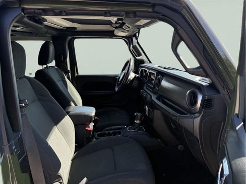Used 2021 Jeep Wrangler Sport AWD/4WD image 12