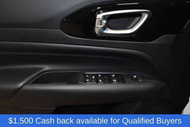 New 2026 Jeep Compass Latitude w/ Sun and Sound Group AWD/4WD image 28