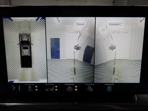 Used 2024 Chevrolet Silverado 2500 LTZ w/ LTZ Plus Package image 20