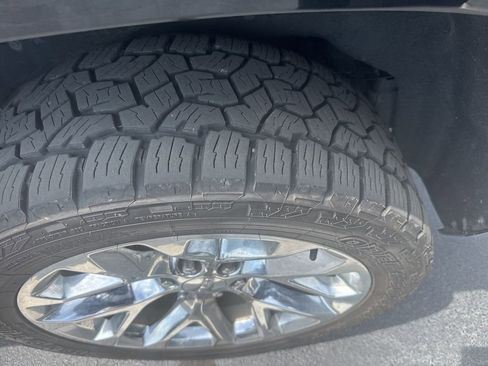 Used 2020 GMC Yukon Denali w/ Denali Premium Package AWD/4WD image 6