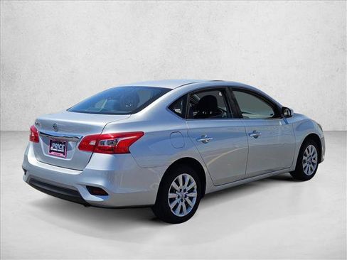 Used 2019 Nissan Sentra S FWD image 4