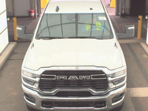 Used 2026 RAM 2500 Big Horn AWD/4WD image 3