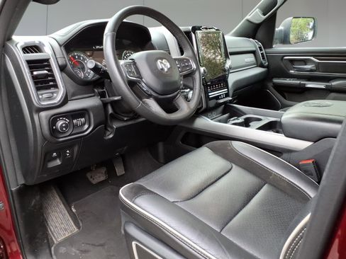 Used 2025 RAM 1500 Laramie AWD/4WD image 10