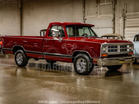 Used 1989 Dodge D/W Truck 150 image 1