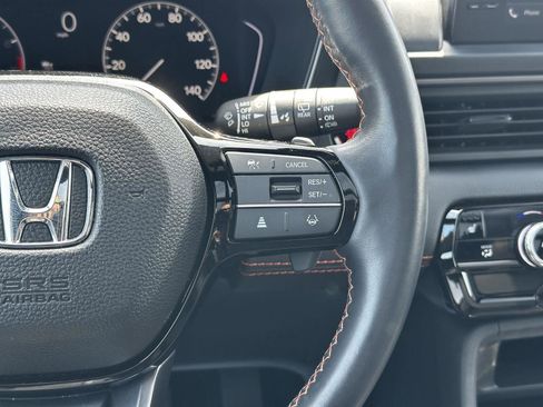 Certified 2025 Honda Pilot TrailSport image 11