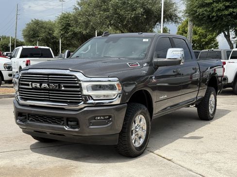 Used 2024 RAM 2500 Laramie w/ Safety Group AWD/4WD image 10