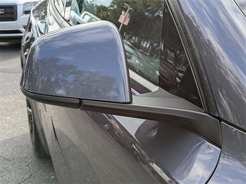 Used 2023 Tesla Model Y Long Range image 10