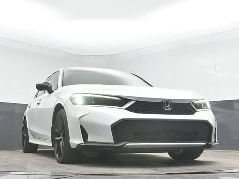 Used 2025 Honda Civic Sport image 40